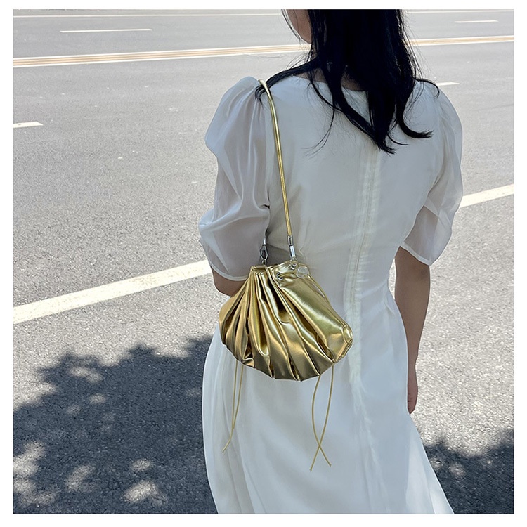 Túi Đeo Vai / Đeo Dưới Cánh Tay Quai Xích Xếp Ly Mới Cho Nữ