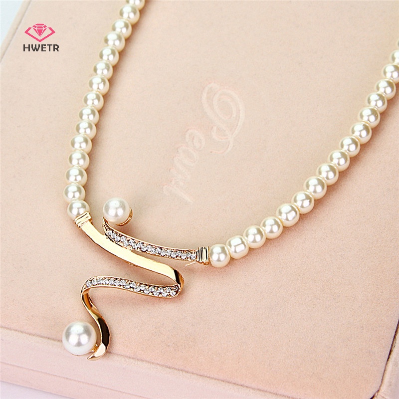 Bộ trang sức HWETR gồm vòng cổ và Khuyên tai phối ngọc trai giả đính đá lấp lánh cho cô dâu