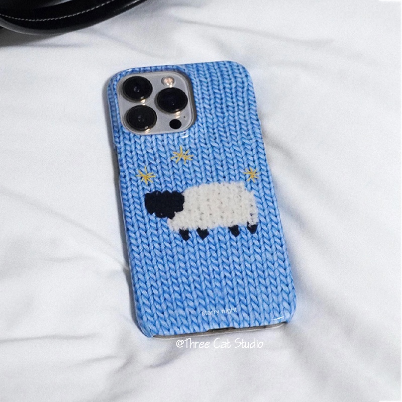 Vỏ đựng điện thoại cứng blue lamb pattern cho 14pro / 13promax / 13/12/11 / xsmax / xr pc