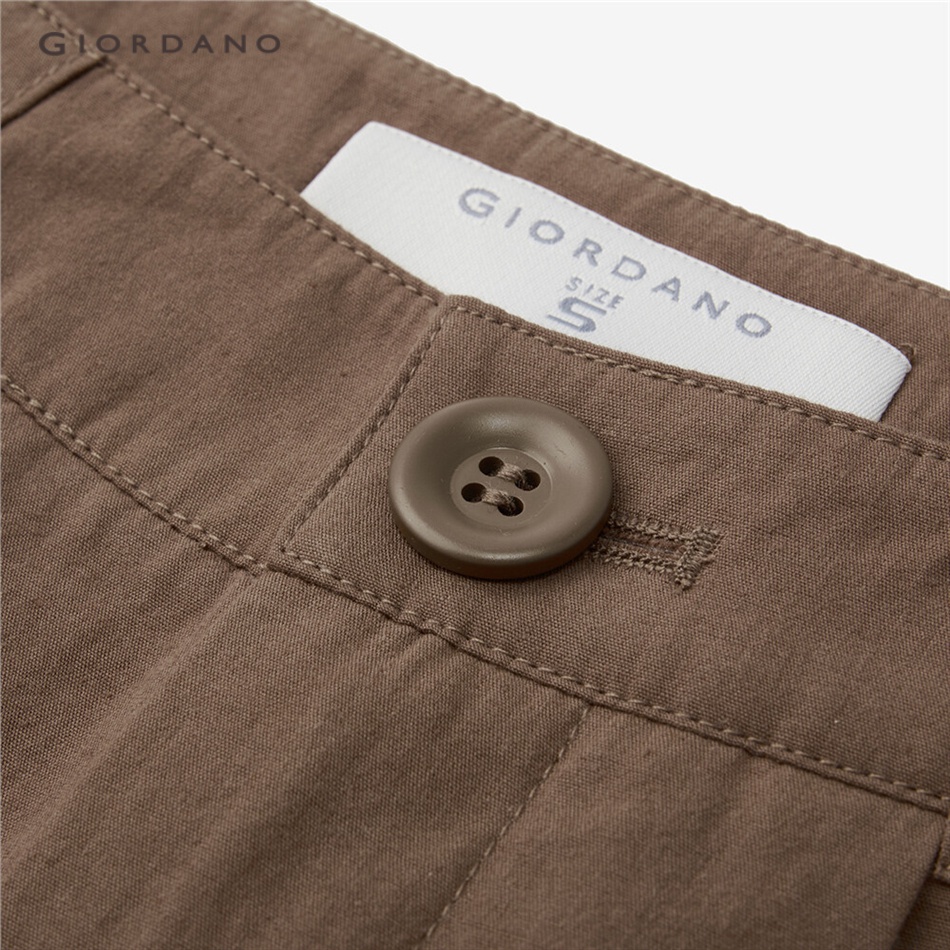 Quần đùi nữ GIORDANO 18403709 dệt kim 100% cotton cạp cao xếp ly màu trơn giản dị