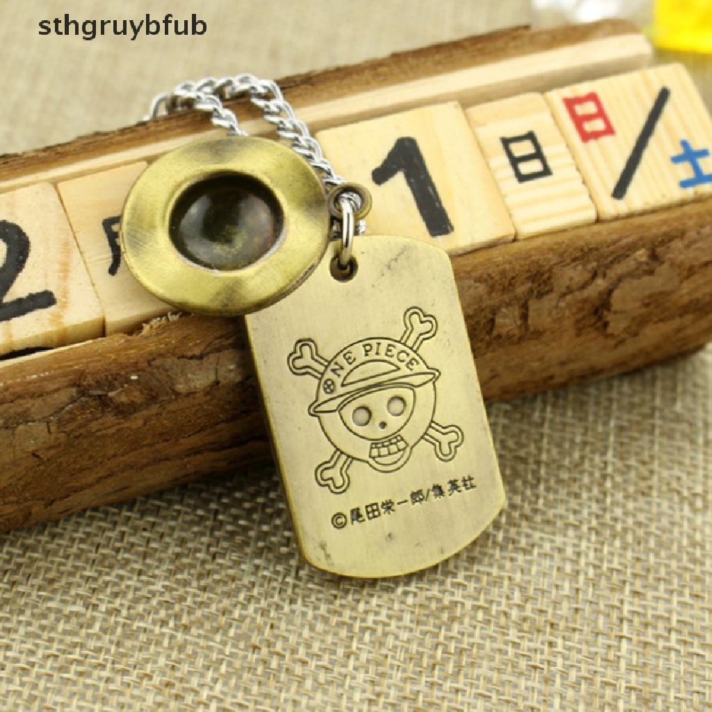1 Vòng cổ Mặt Thẻ Hình Nhân Vật Luffy Đội Nón Rơm Và Logo Trong Phim One Piece