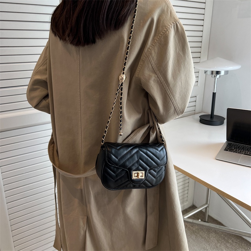 Túi Đeo Vai Dây Xích Nhỏ Nhắn Họa Tiết Hình Thoi Thời Trang Cho Nữ