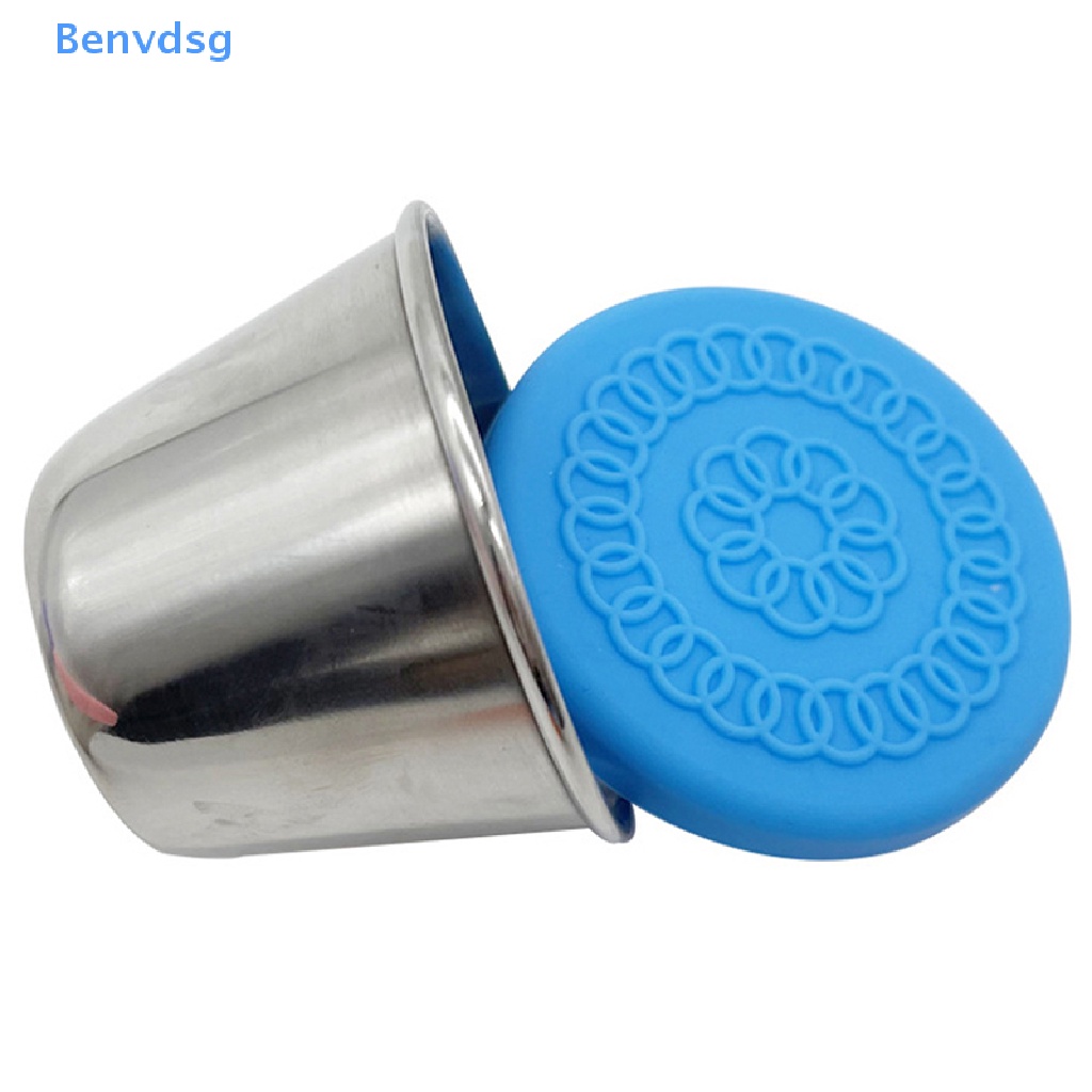 1 Cốc Đựng Nước Sốt Bằng Thép Không Gỉ Có Nắp Silicone Tiện Dụng