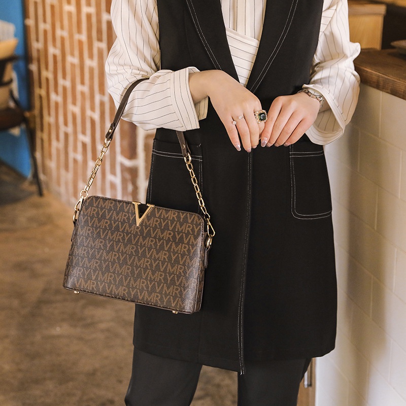 Túi đeo chéo IELGY hình vuông cho nữ