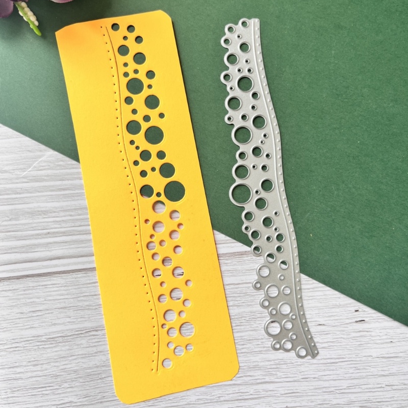 Khuôn Cắt Giấy Kim Loại Họa Tiết Chấm Bi Xinh Xắn