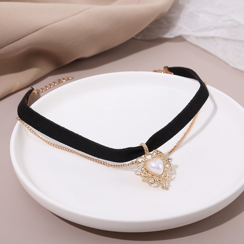 Vòng Cổ Choker Nhung Đen Nhiều Lớp Đính Ngọc Trai / Trái Tim Thời Trang