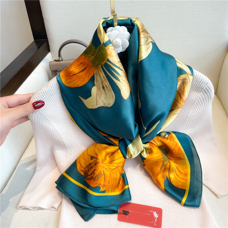 Khăn Choàng Lụa Dài Chống Nắng Kích Thước Lớn 180 X 90CM In Họa Tiết Hoa Lily Sang Trọng