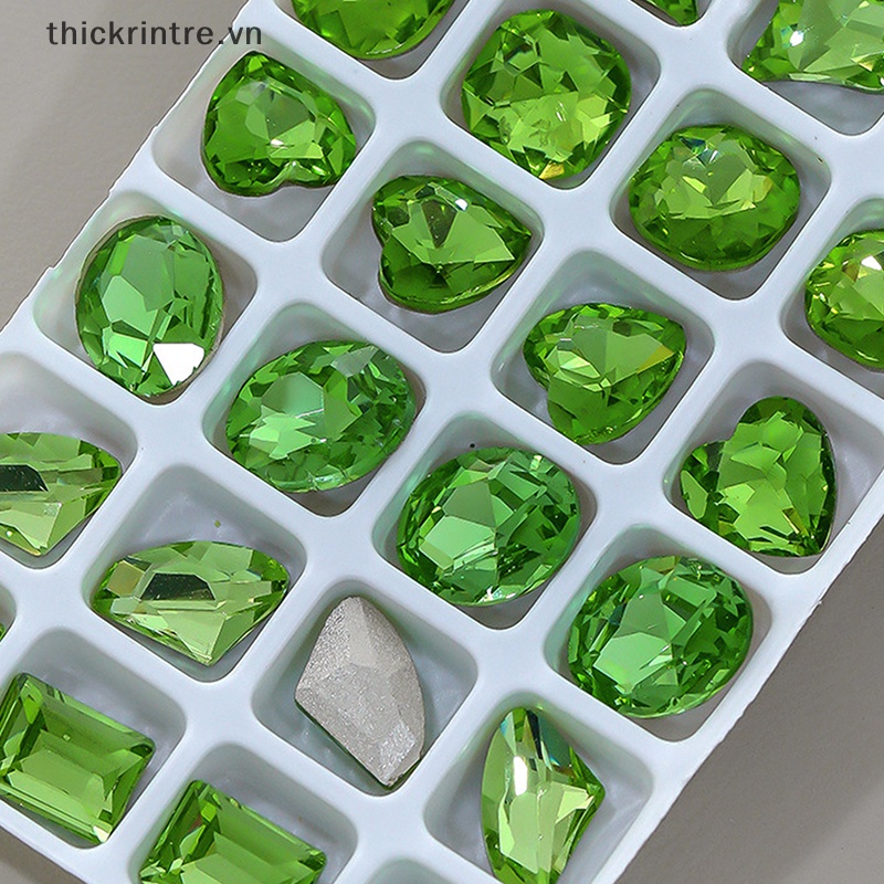 Bộ 28 Đá Đính Trang Trí Móng Tay Xinh Xắn