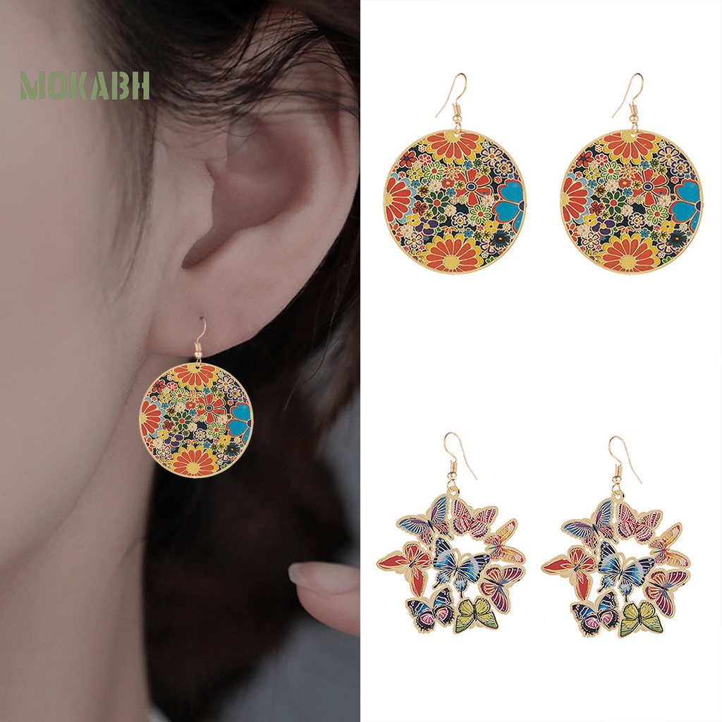 1 Đôi Bông Tai Treo Hình Hoa / Bướm Màu Sắc Ngọt Ngào Chất Lượng Cao Dễ Lên Màu Thời Trang Cho Nữ