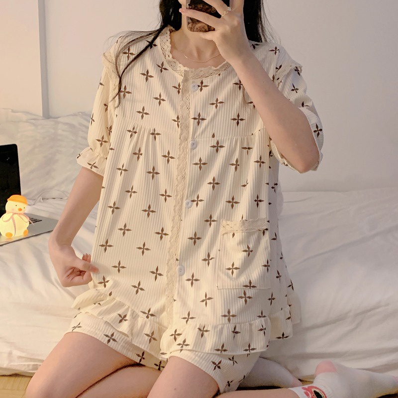 Bộ Đồ Ngủ Ngắn Tay Viền Ren Phong Cách Pháp Ngọt Ngào Mới Cho Nữ