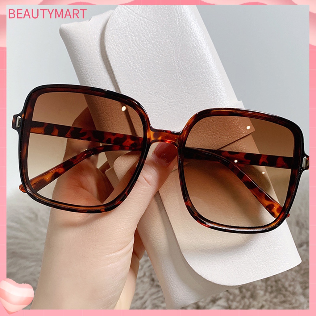 Kính Mát Gọng Vuông Lớn Siêu Nhẹ Chống Tia UV Trong Suốt Thời Trang Dễ Phối Đồ
