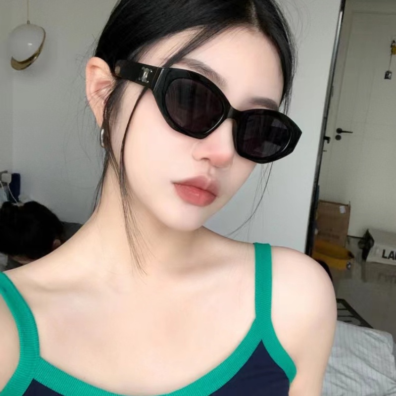 (KIQI-FASHION) COD Kính Mát Thời Trang Hàn Quốc Chống Tia UV Cho Nam Và Nữ