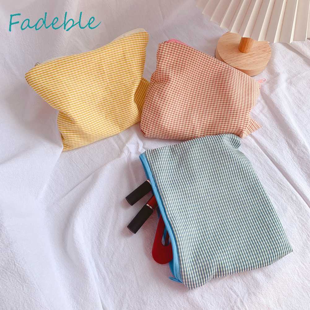 Túi Đựng Mỹ Phẩm Sức Chứa Lớn Họa Tiết Sọc Caro Thời Trang Cho Nữ