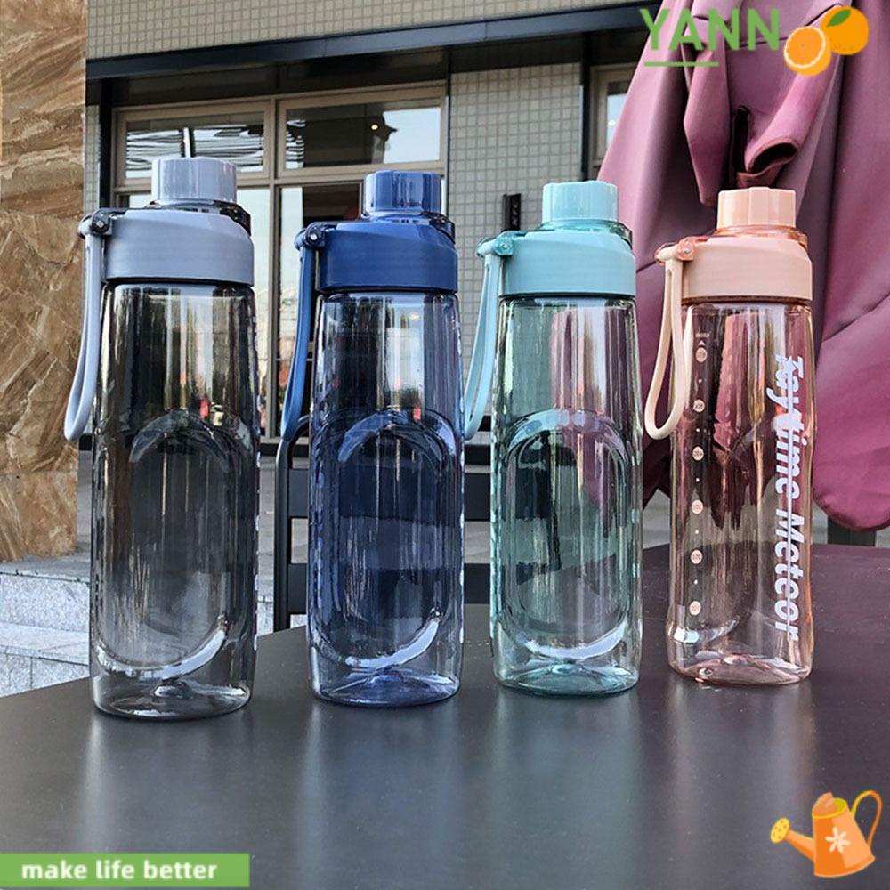 Bình Nước Thể Thao Bằng Nhựa Tiện Dụng Cho Nam Và Nữ 1 Tuổi