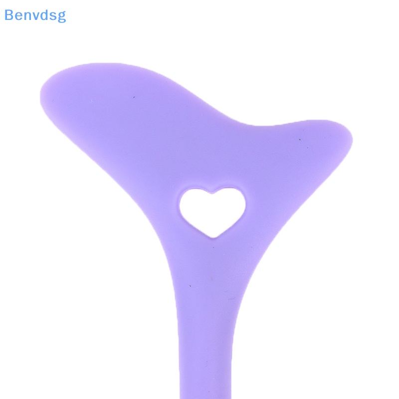 Khuôn Hỗ Trợ Kẻ Mắt Hình Đôi Cánh Độc Đáo Tiện Dụng