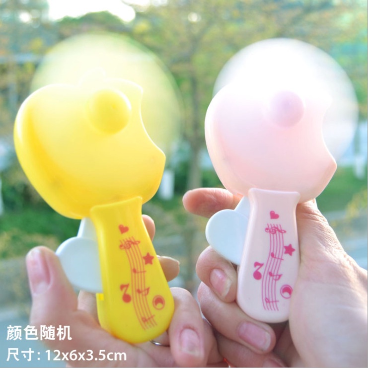 Quạt Mini Cầm Tay Họa Tiết Hoạt Hình Dễ Thương Cho Bé