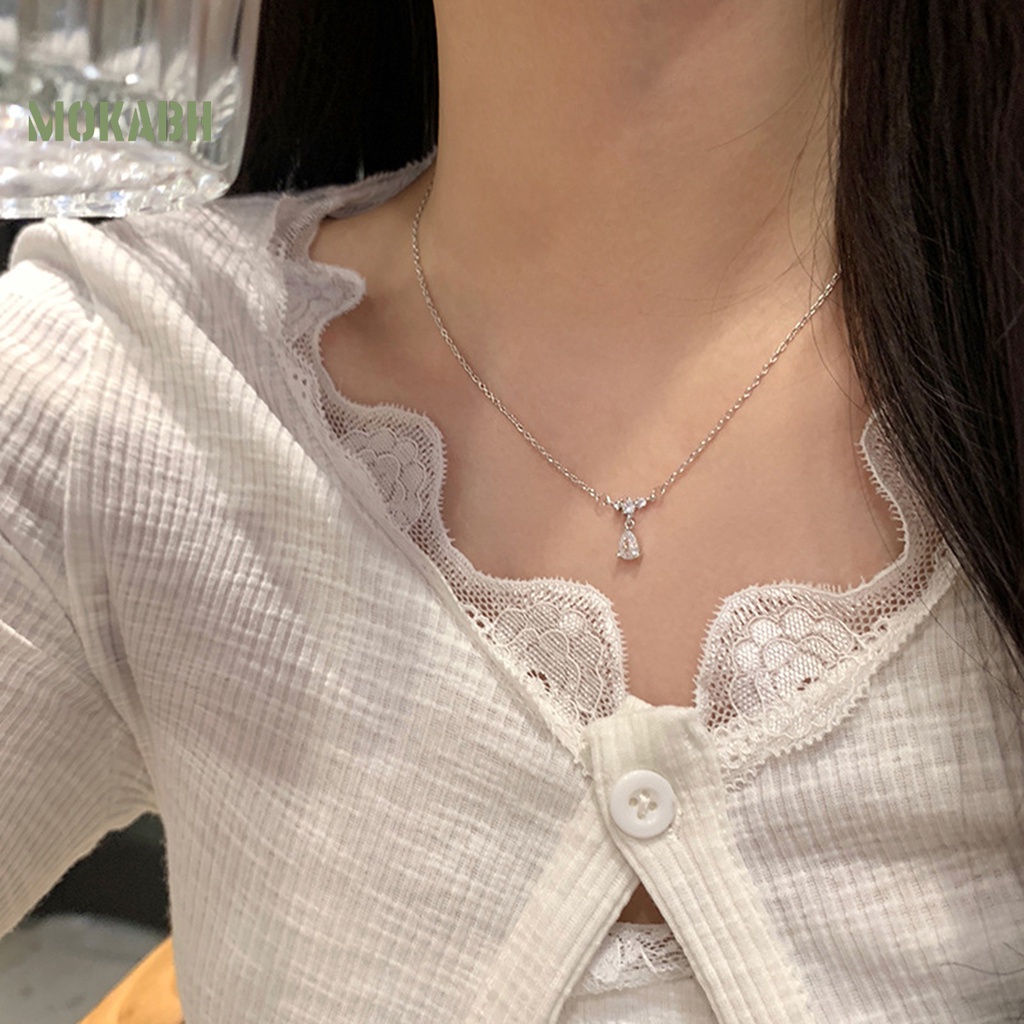 [Mok Abh] Vòng Cổ Choker Chất Liệu Thép Titan Mặt Hình Bươm Bướm Đính Kim Cương Giả Màu Sắc Bạc Thanh Lịch Dành Cho Nữ