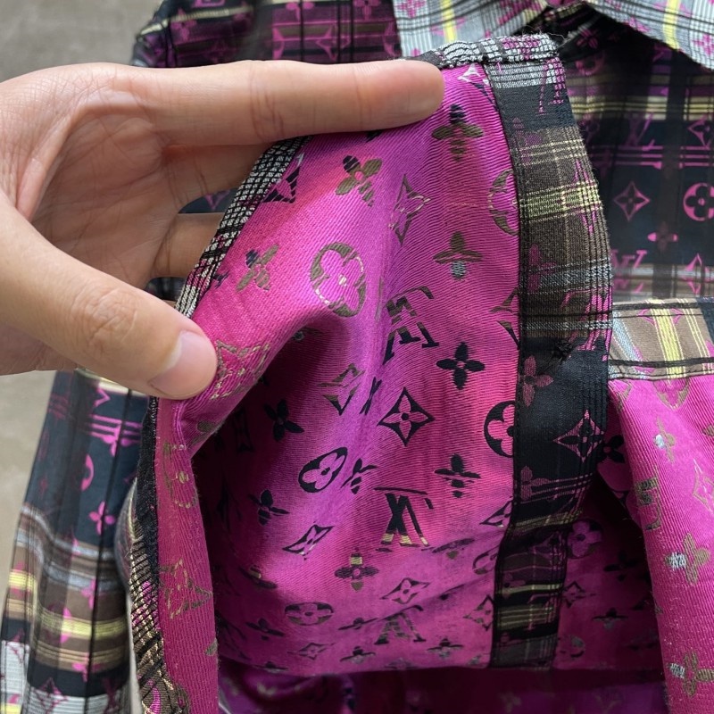 Áo Sơ Mi Unisex Tay Dài Sọc Caro Đỏ Đậm In Logo Chữ Cái Đầy Màu Sắc L888V Tky6U5