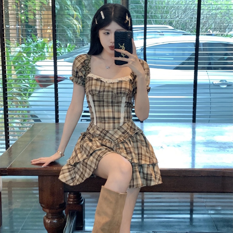 Bộ Áo Ngắn Tay Cổ Vuông + Chân Váy Ngắn Lưng Cao Họa Tiết Kẻ Sọc Thời Trang Mùa Hè Quyến Rũ Cho Nữ