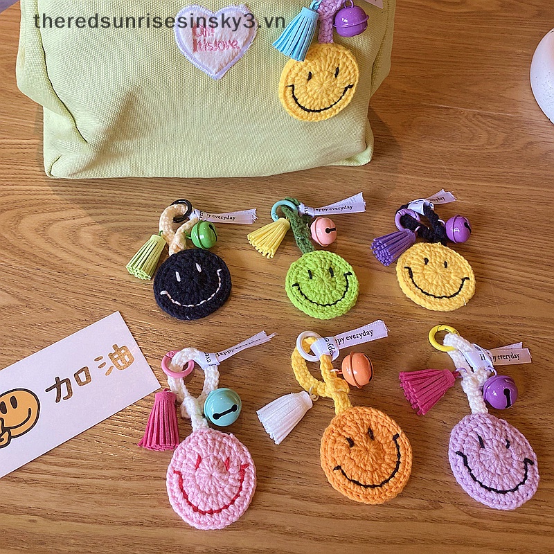 Móc Khóa Hình Mặt Cười Đan Len Thủ Công Phối Tua Rua Thời Trang Cho Nữ