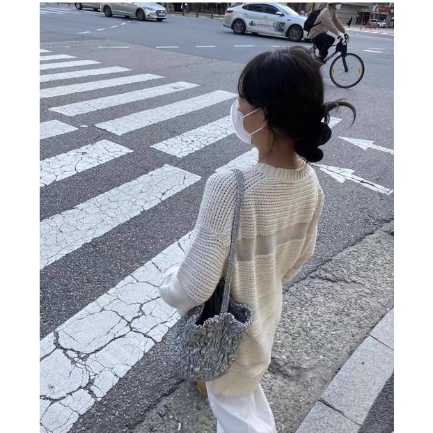 On Uk onuk Túi Đeo Chéo Vai Kết Cấu Xếp Ly Màu Bạc Cosmos Cao Cấp Dành Cho Bạn Nữ