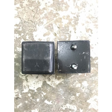 Phụ tùng hùng lỳ Đệm Nhíp phụ HD 2,5T-3T5 HQ ( cao su đỡ nhíp) (Cái) phụ tùng ô tô hùng lỳ