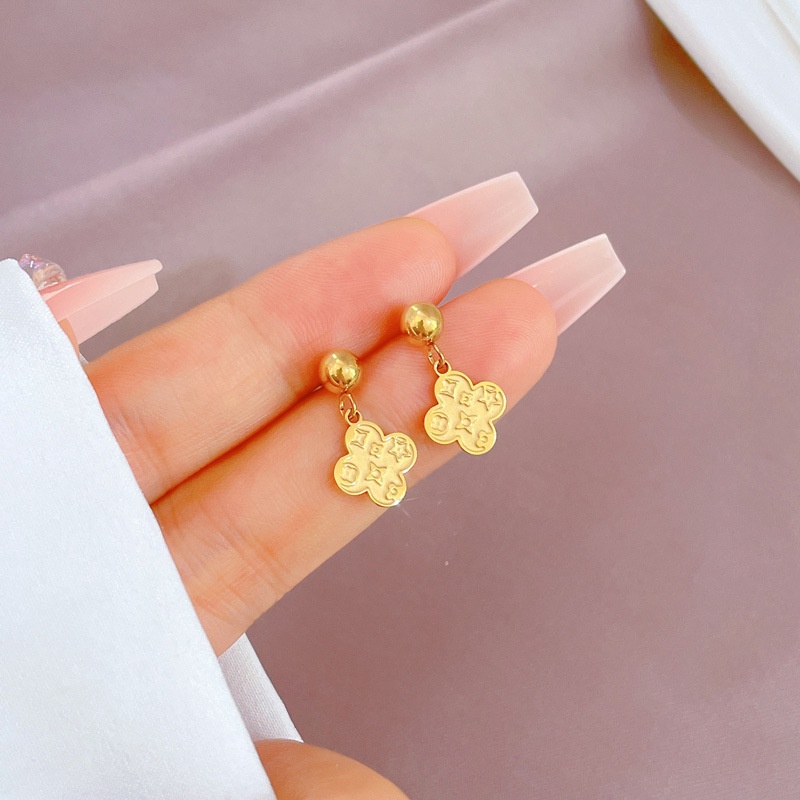 Bông Tai Hình Cỏ Bốn Lá Bằng Thép Titan Phong Cách Tối Giản Cho Nam Và Nữ