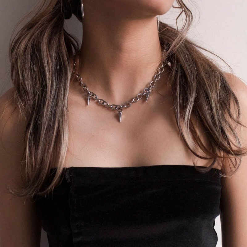 Vòng Cổ Choker Ngắn Đính Đinh Tán Phong Cách Hip Hop Gothic Cho Nam Và Nữ