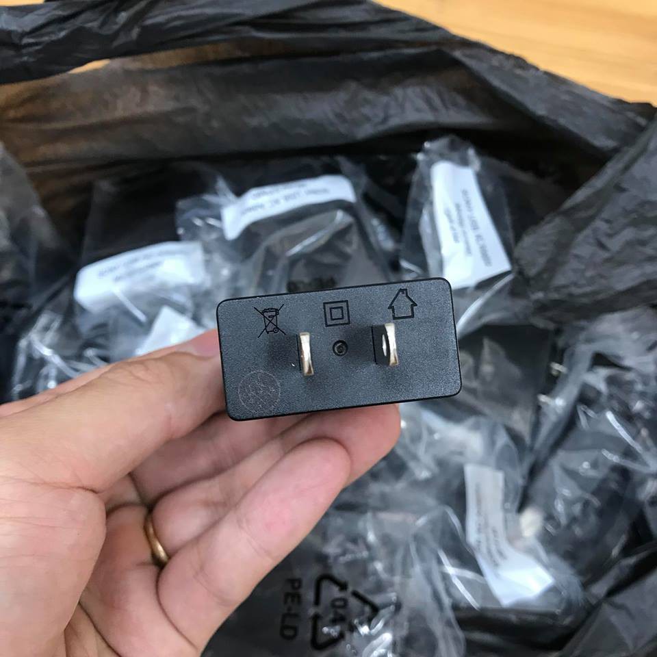 Củ sạc Sony Ep880 5V-1.5A zin 100% Cáp sạc chân Micro dùng cho các dòng điện thoại