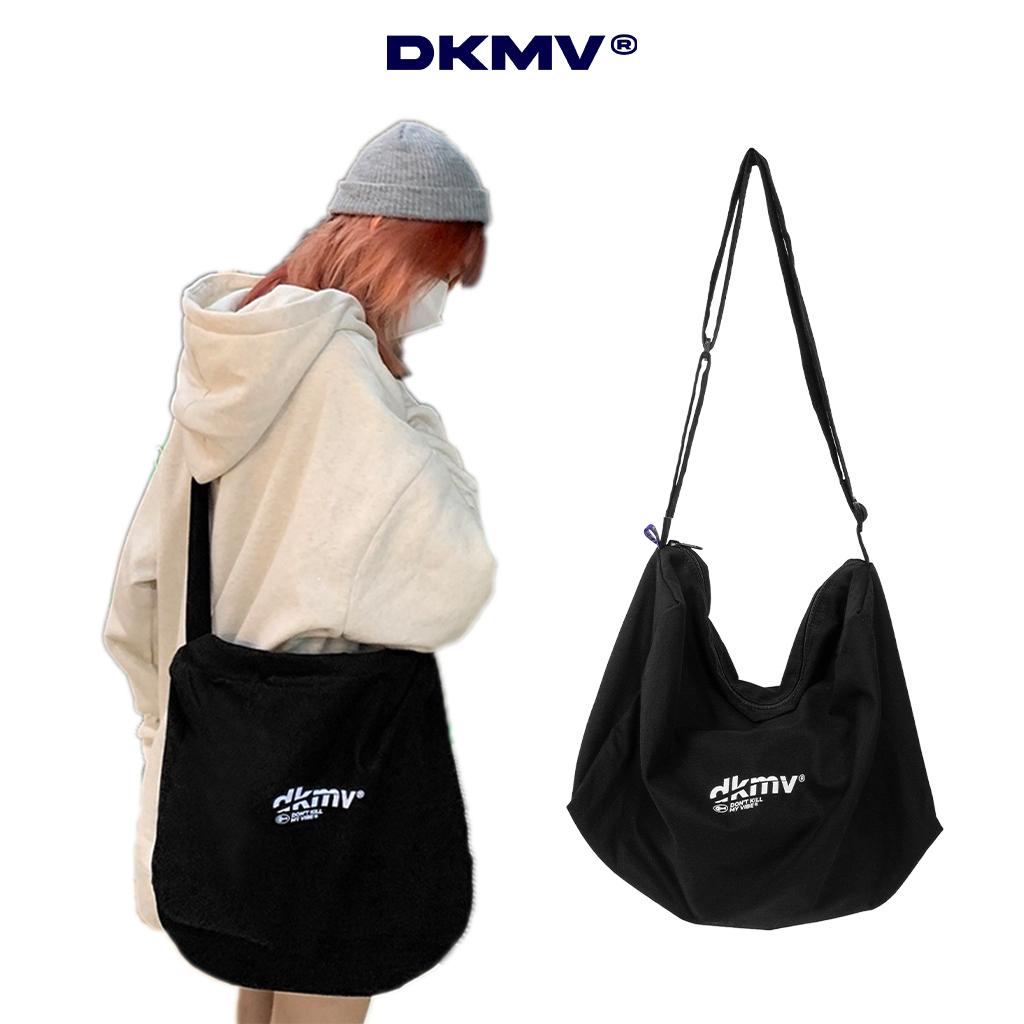 Túi đeo chéo canvas cỡ lớn màu đen Over Bag local brand DKMV | K-B011