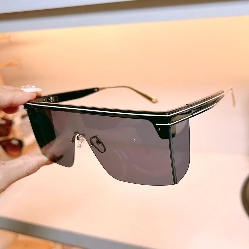 Kính Hiệu dio hot Vuông Đen DR2023 UNISEX Mẫu Mới