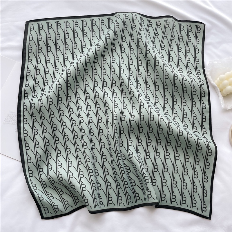 Khăn Choàng Cổ Vuông 65cm Vải Nhung Mỏng Mềm Mại In Chữ B Live Generation Mới Cho Nữ