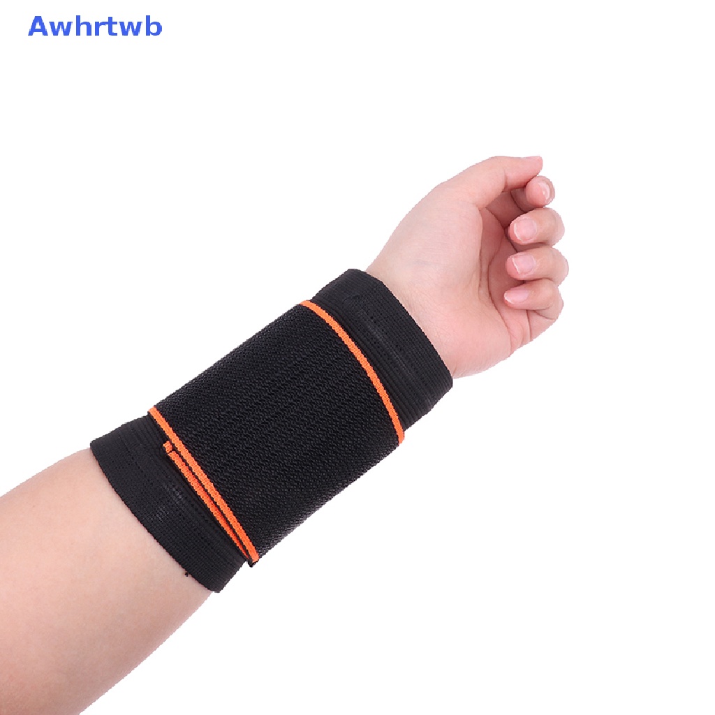 1 Đai Quấn Bảo Vệ Cổ Tay Khi Chơi Thể Thao Mới