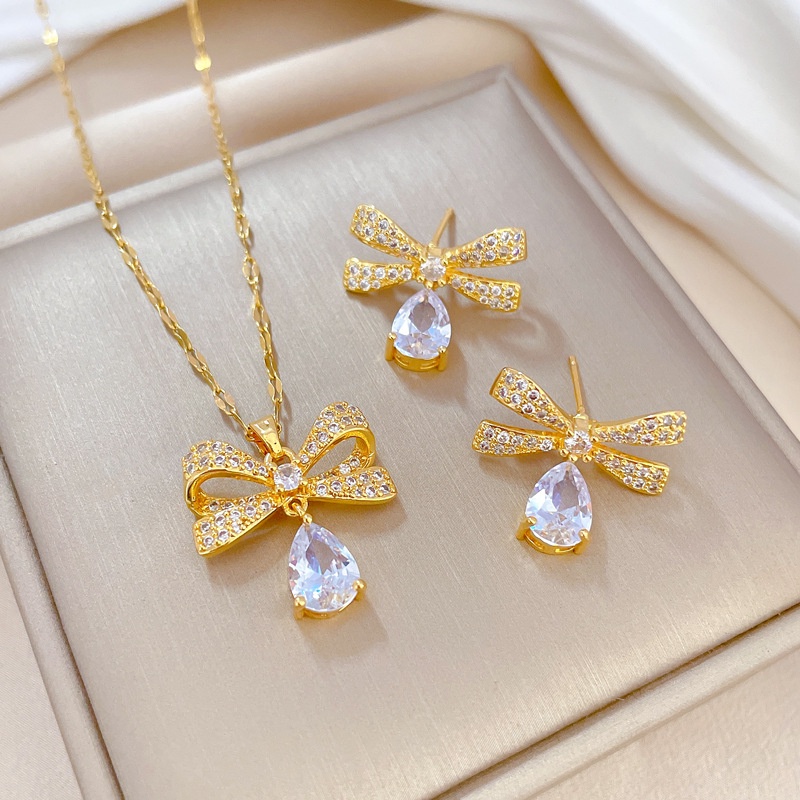 Bộ Dây Chuyền + Bông Tai Bằng Thép Titan Hình Bướm Giọt Nước Dát Đá Nhẹ Sang Trọng Cá Tính