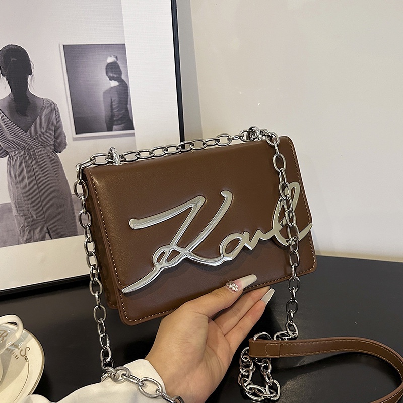 Túi Đeo Chéo Hình Vuông Cỡ Nhỏ Phối Dây Đeo Sợi Xích Thời Trang