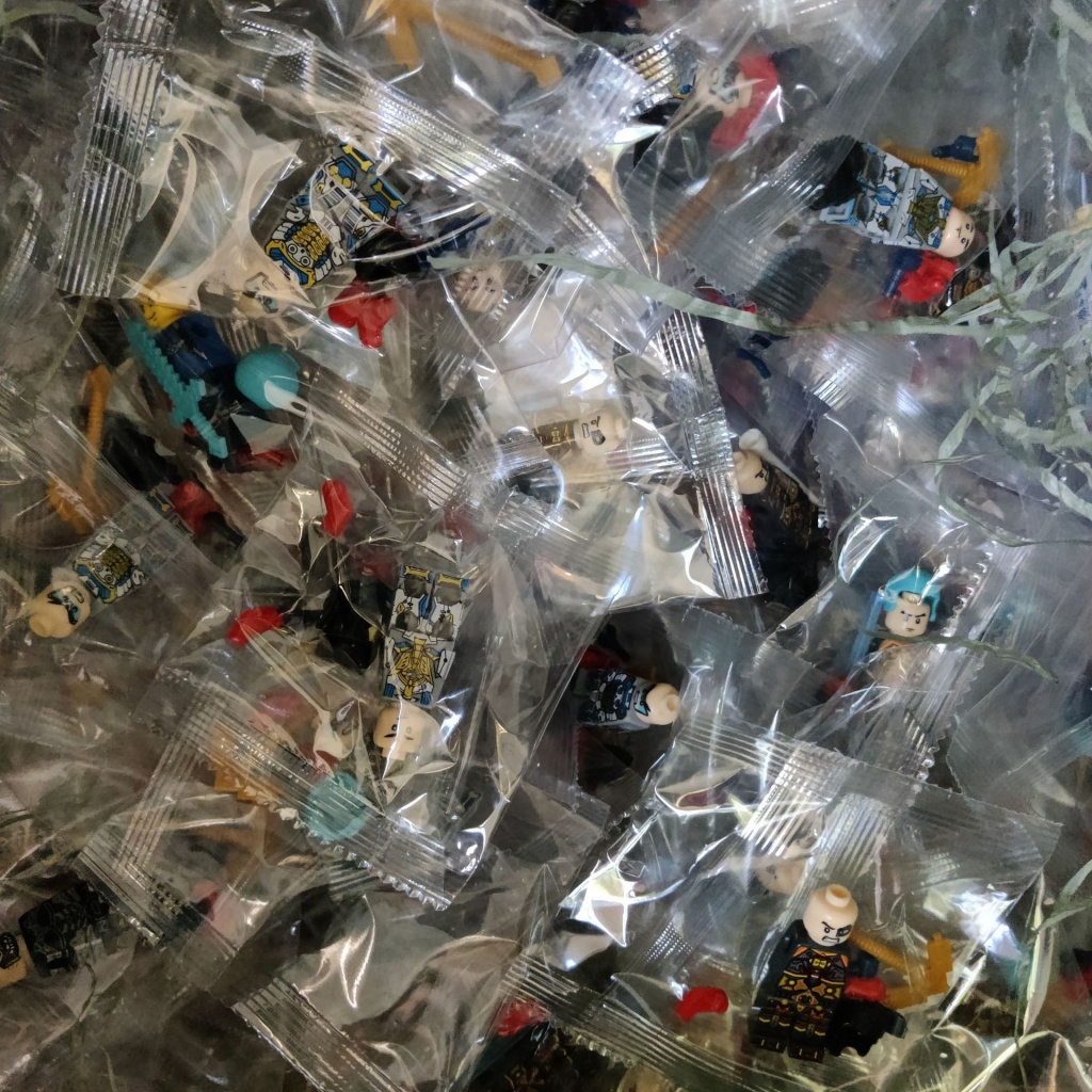 Mô Hình Đồ Chơi Lego Biệt Thự Avengers Phantom Nin