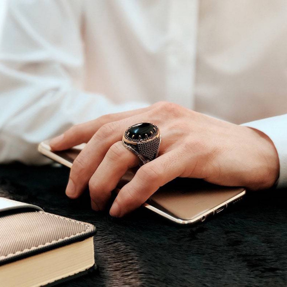 Nhẫn Thép Titan Đính Đá Mã Não Đen Phong Cách Punk Cổ Điển Cho Nam