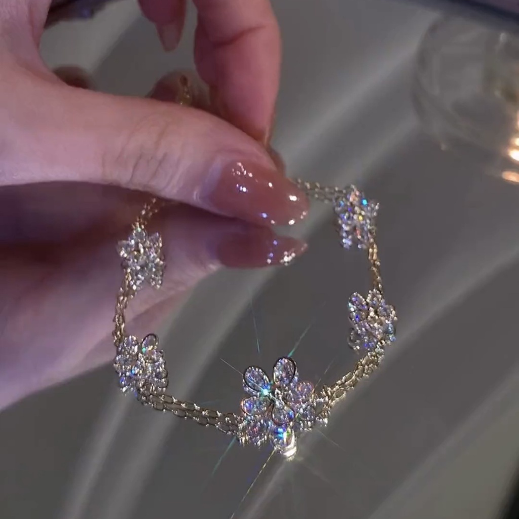 Vòng Tay Đính Đá Zircon Hình Hoa Thời Trang