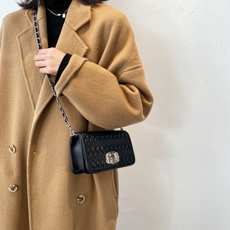 Túi Đeo Chéo Hình Vuông Nhỏ Thêu Họa Tiết Đính Đá Phối Dây Đeo Sợi Xích Thời Trang Phong