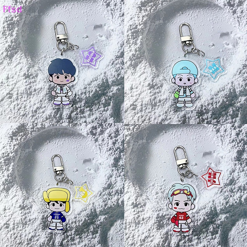 Móc Chìa Khóa Hình Búp Bê KPOP Bằng Acrylic Dễ Thương