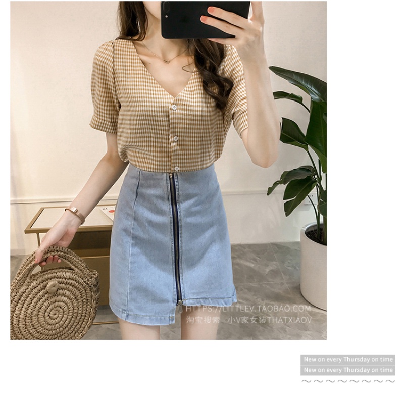 Áo Sơ Mi Nữ Ngắn Tay Cổ Chữ V Họa Tiết Caro Phong Cách Mới