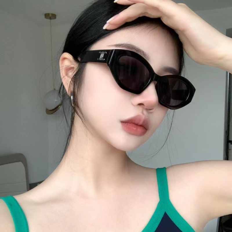 (KIQI-FASHION) COD Kính Mát Thời Trang Hàn Quốc Chống Tia UV Cho Nam Và Nữ