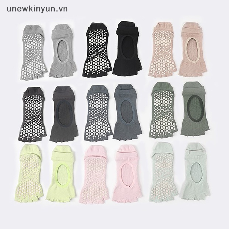 Vớ Nửa Ngón Chống Trượt Dùng Tập Yoga / Pilates / Thể Thao Dành Cho Nữ