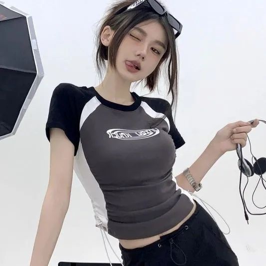 Áo Thun Ngắn Tay Ôm Dáng Phối Dây Rút Màu Sắc Tương Phản Phong Cách Mới Cho Nữ