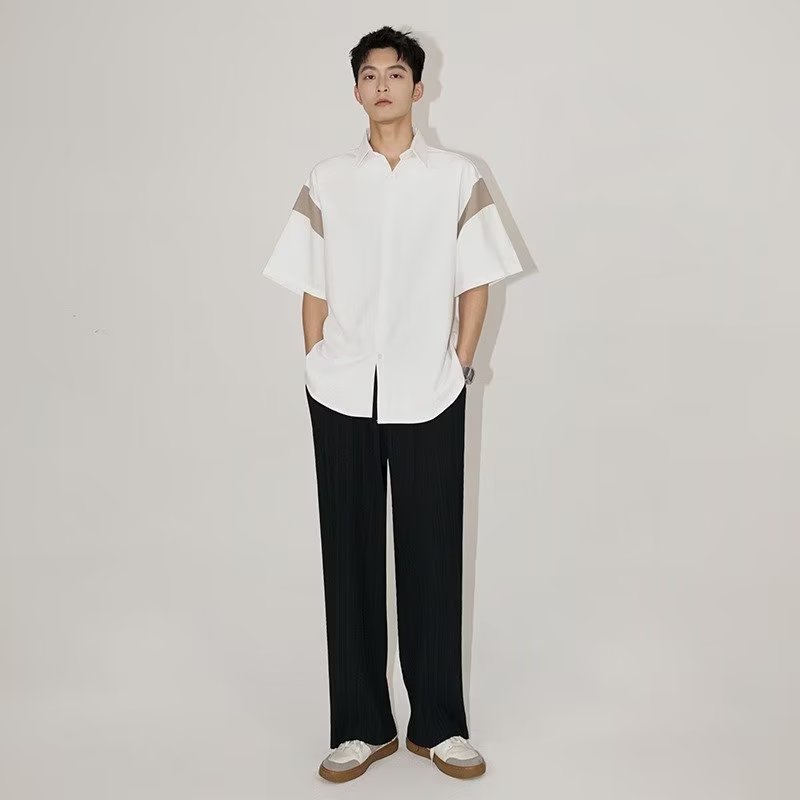 Áo Sơ Mi Nam Kiểu Hàn Quốc Mát Mẻ Với Chất Liệu Vải Lụa Mát Mẻ Kiểu Dáng Rộng Rãi, Tạo Cảm Giác Thoải Mái Và Sang Trọng Áo Phù Hợp Với Phong Cách Thời Trang Cá Tính Và Hiện Đạ