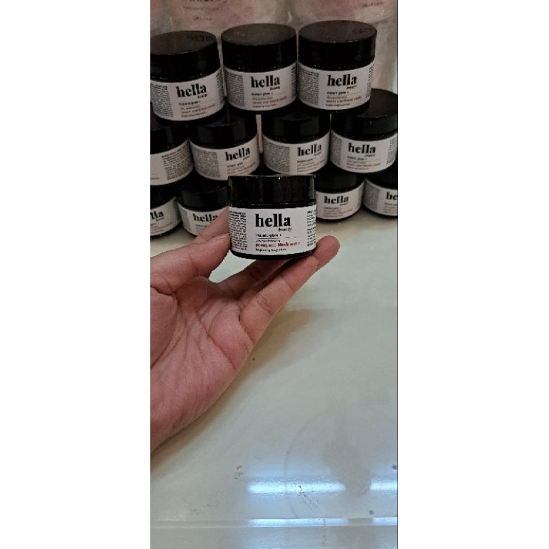 Kem body trắng da Hella dưỡng ẩm nâng tone tức thì, mờ thâm hella beauty