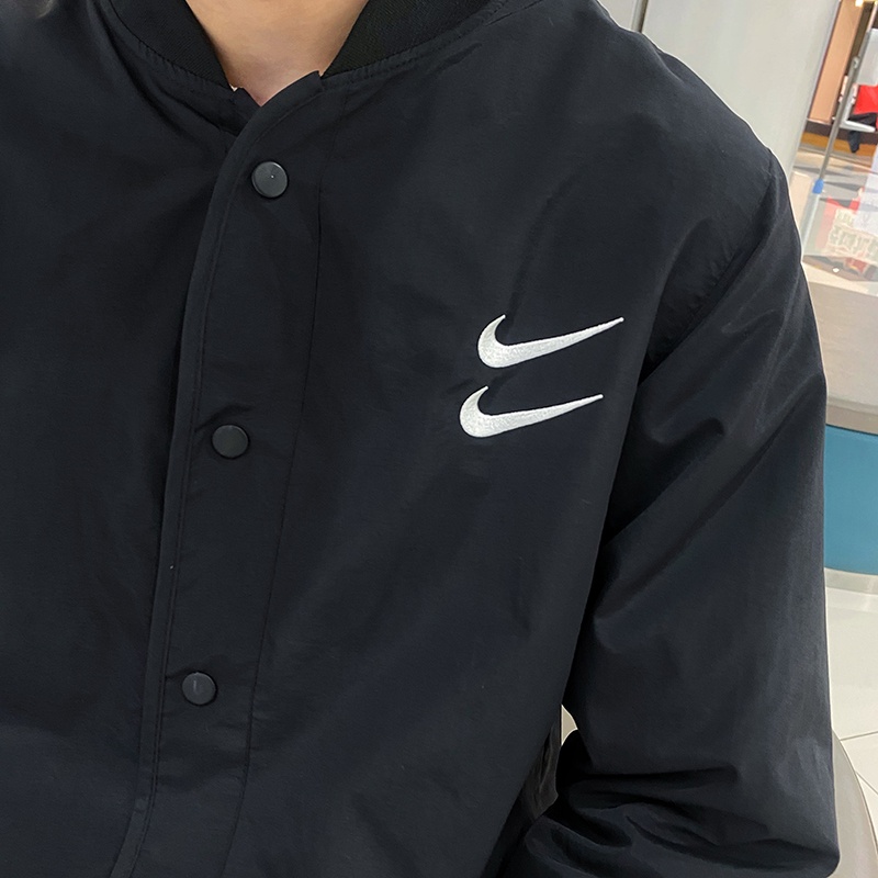 Áo Khoác Gió Thêu Logo Nike100% Chính Hãng SWOOSH Phối Nút Cá Tính Cho Nam