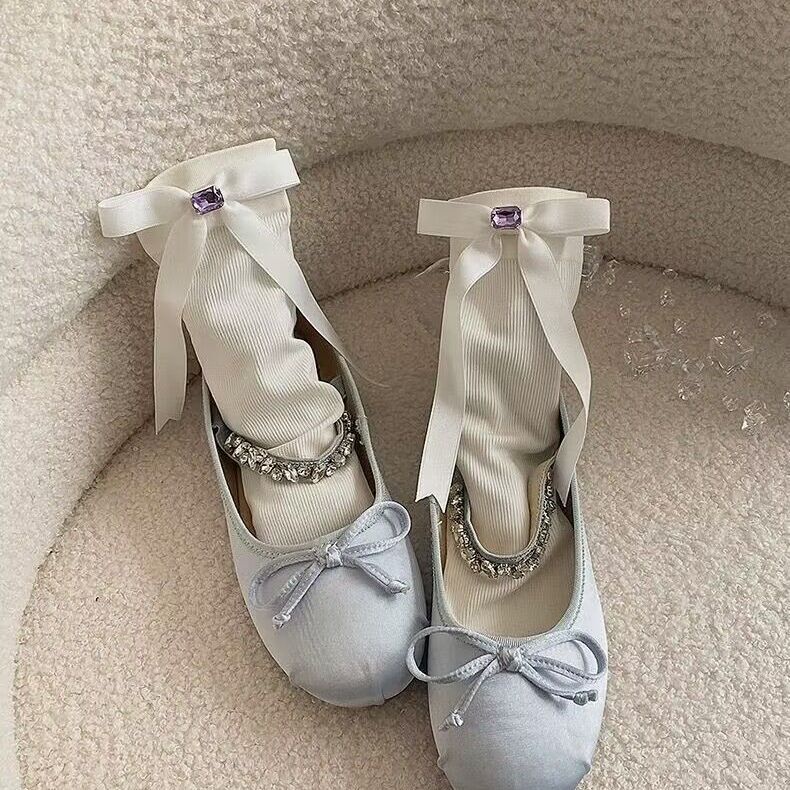 Vớ nơ phong cách múa ba lê mùa xuân và mùa thu tất mỏng dài trung bình phiên bản hàn quốc vớ xếp chồng