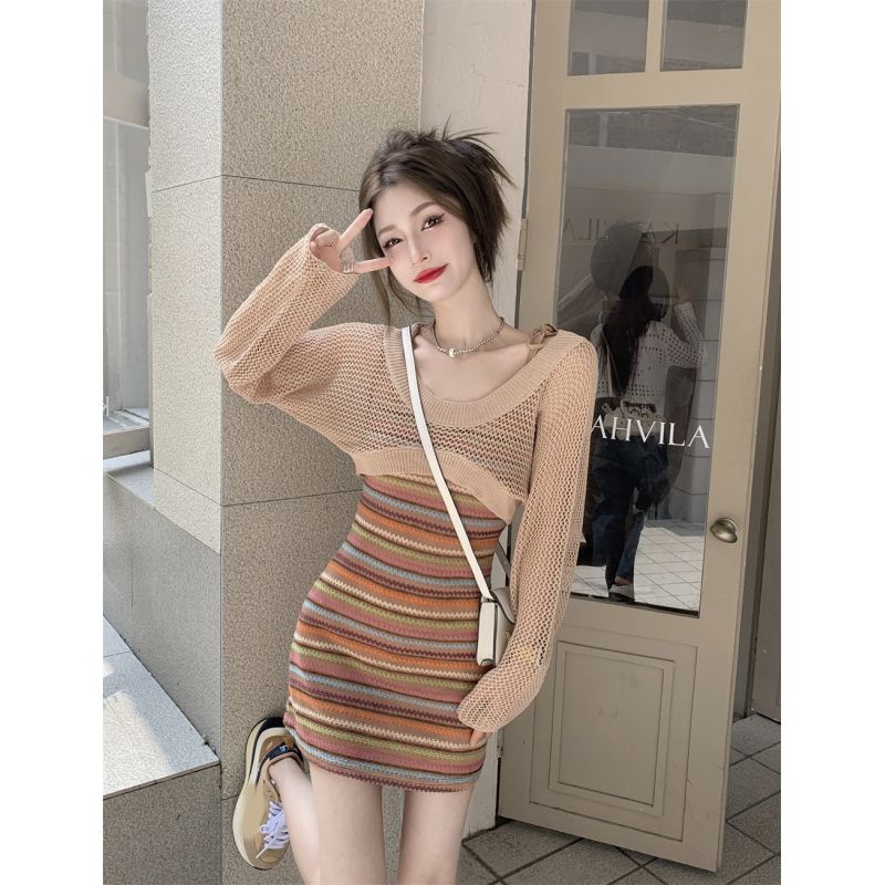 ✡Chân Váy Họa Tiết Sọc Thời Trang Dành Cho Nữ✡Niche Áo Ngắn Rỗng + Chân Váy Hai Dây Ôm Dáng Kẻ Sọc Cầu Vồng Màu Cầu Vồng Phong Cách Hàn Quốc Mùa Thu Nóng Bỏng Cho Nữ