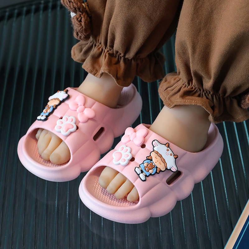 Dép Đi Trong Nhà Đế Mềm Chống Trượt Họa Tiết Hoạt Hình Dễ Thương Cho Bé